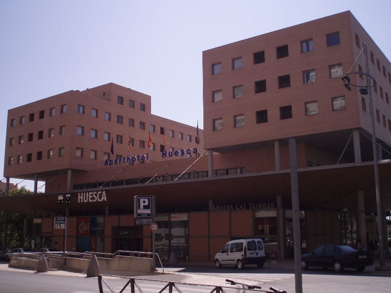 Aparthotel Sercotel 韦斯卡 外观 照片