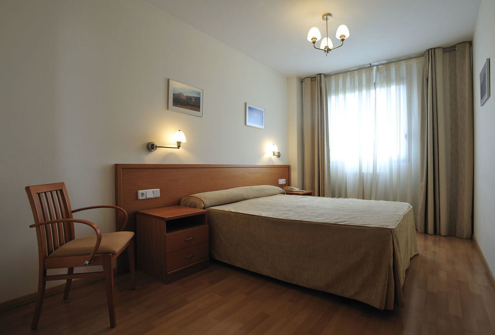 Aparthotel Sercotel 韦斯卡 外观 照片