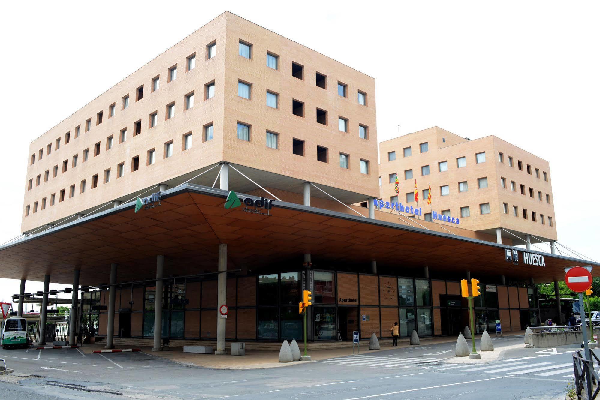 Aparthotel Sercotel 韦斯卡 外观 照片