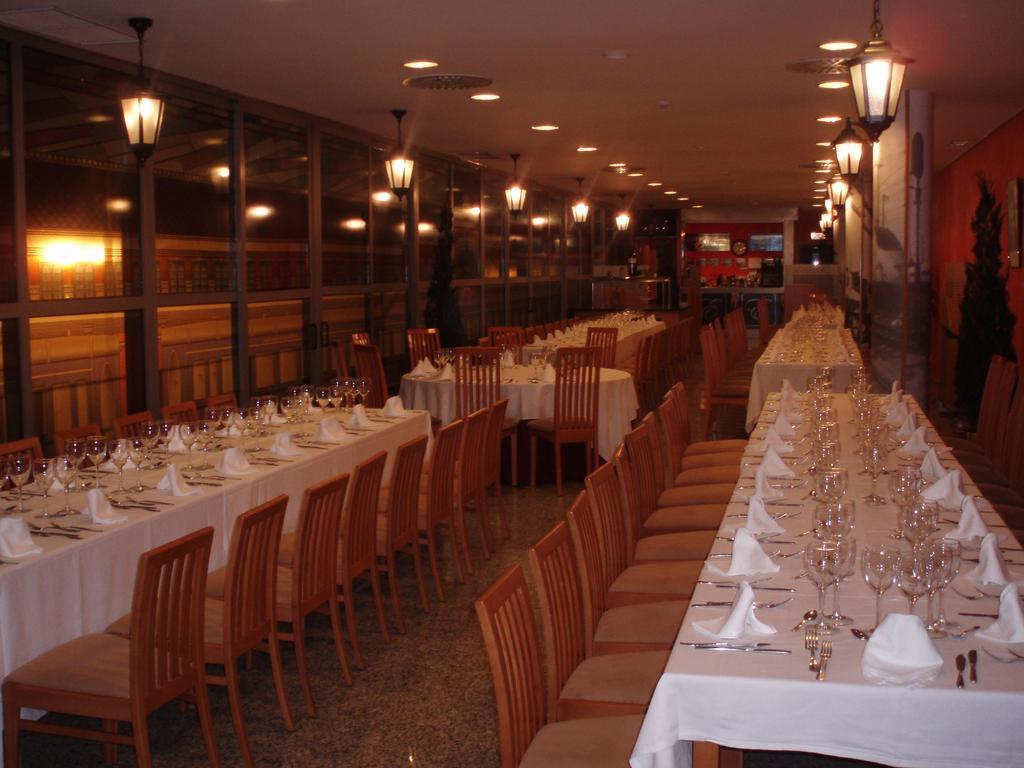 Aparthotel Sercotel 韦斯卡 外观 照片